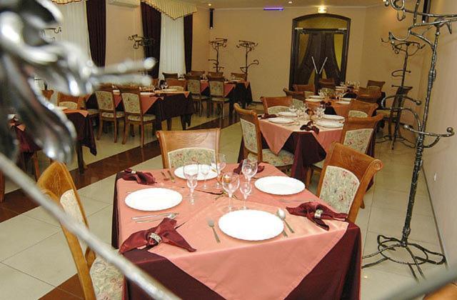 Pan Hotel Sumy Exterior foto